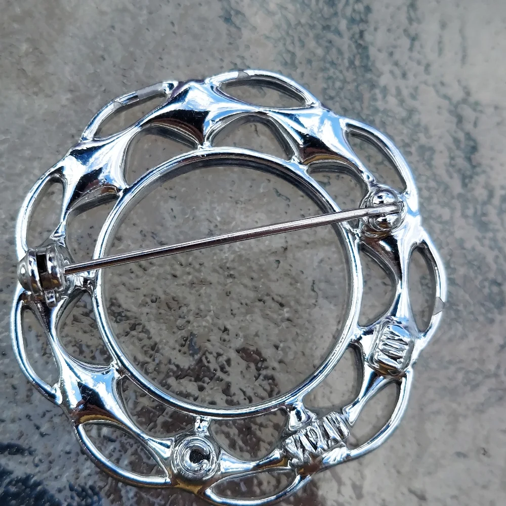 Vintage Sarah Coventry Silver Brooch